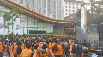 Pelayanan Humanis Polri dalam Mengawal Penyampaian Aspirasi Masyarakat, guna Mewujudkan Situasi Kamtibmas yang Aman dan Kondusif